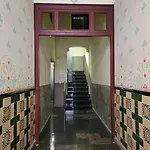 Parallel - Family Flat 2 *