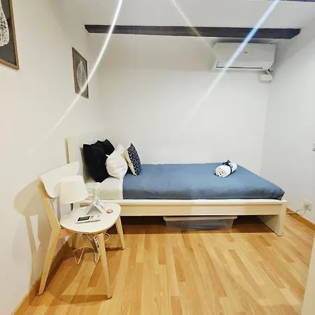 Parallel - Family Flat 2 *